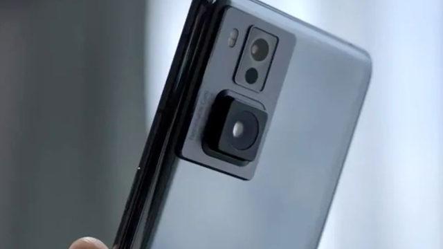 Oppo videosunu yayınladı! Dışarıya doğru hareket ediyor