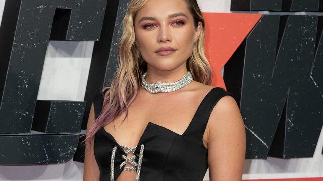 Bakmakta güçlük çektiler! Florence Pugh burnunun ortasını deldirdi
