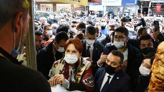 İYİ Parti Genel Başkanı Akşener, Manisa'da esnafı ziyaret etti