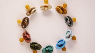 Bebeğiniz için sağlıklı ve güvenli en iyi emzik çeşitleri