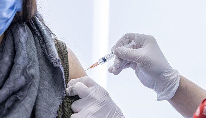 BioNTech koronavirüs aşısı Omicron varyantına karşı etkili mi? Şahin ve Türeci açıkladı