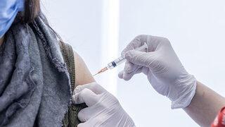 BioNTech koronavirüs aşısı Omicron varyantına karşı etkili mi? Şahin ve Türeci açıkladı