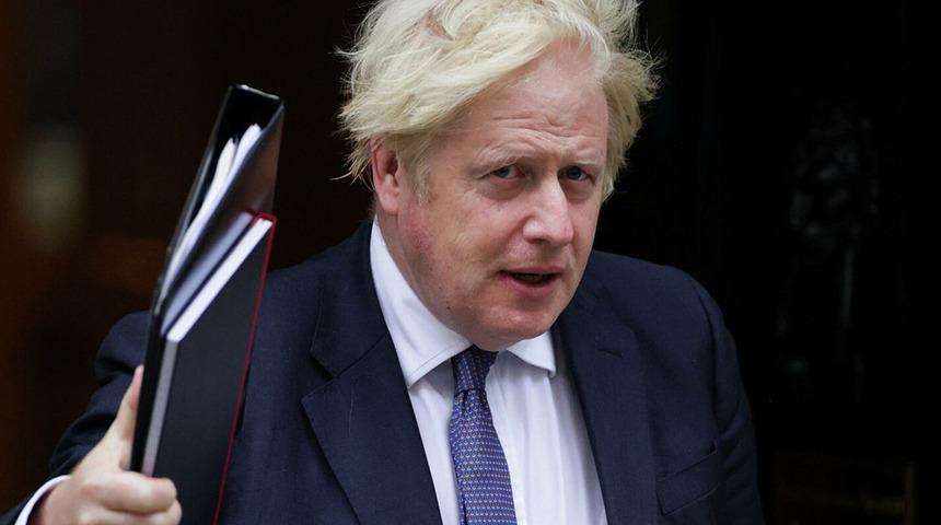 İngiltere'de Başbakan'ın s&ouml;zc&uuml;s&uuml; 'Noel partisi videosu' nedeniyle istifa etti