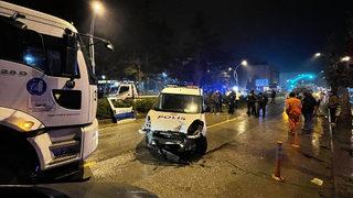 Feci kaza! İki polis otosu çarpıştı: Bir komiser ve bir polis memuru yaralı