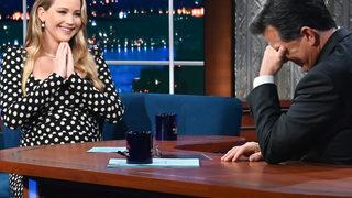 Karnı burnunda olan Jennifer Lawrence’dan utandıran cinsel ilişki itirafı! Sunucu ne yapacağını şaşırdı