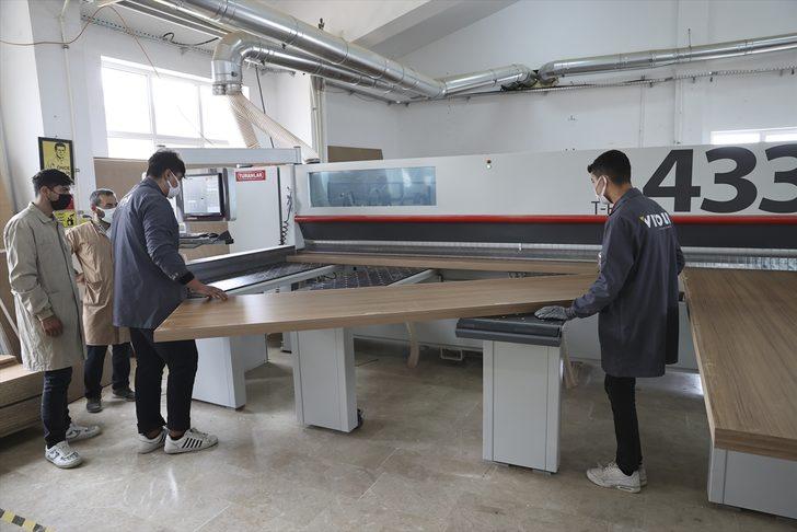 Meslek liseliler, mezun olmadan mobilya sektörünün aranan elemanı oluyor G1