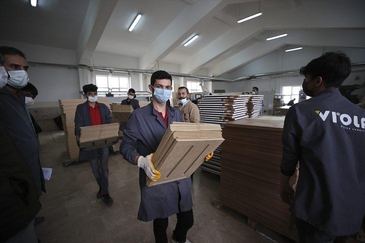 Meslek liseliler, mezun olmadan mobilya sektörünün aranan elemanı oluyor G5