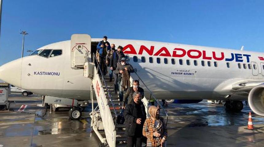 Son Dakika: Anadolujet uçağı Sabiha Gökçen Havalimanı'na acil iniş yaptı