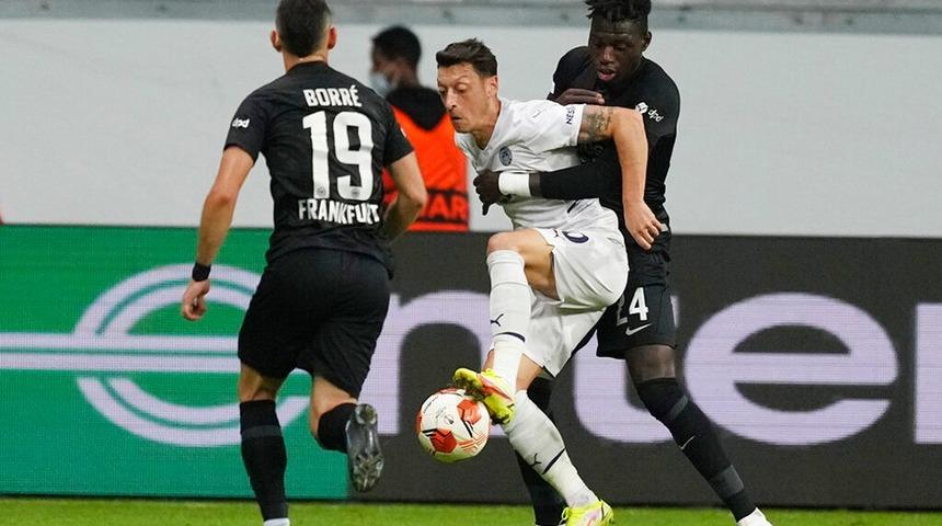 Fenerbahçe Eintracht Frankfurt maçı geniş özeti! FB Frankfurt maçı kaç kaç bitti?