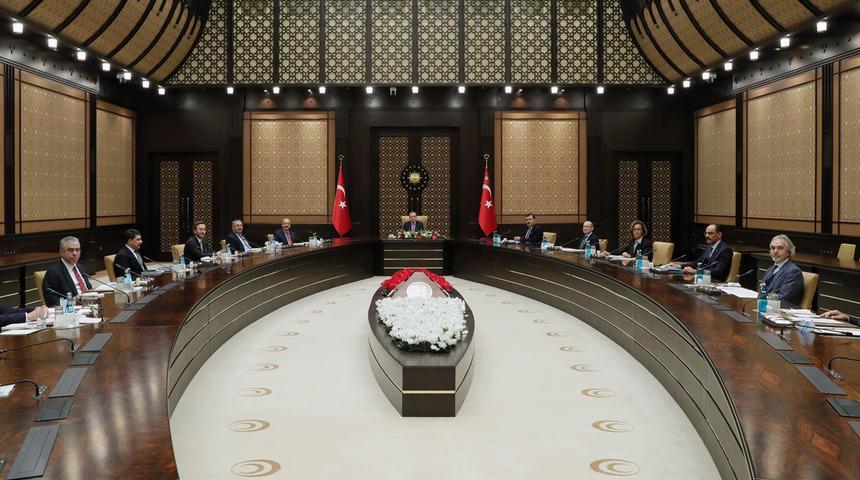 Cumhurbaşkanı Erdoğan'dan 1,5 saat süren basına kapalı toplantı