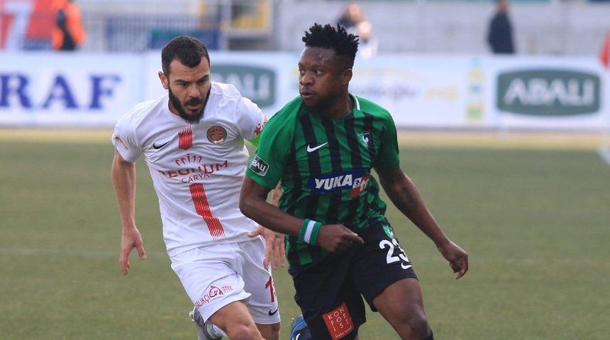 Denizlispor’da, Ogenyi Onazi ile yollar ayrıldı