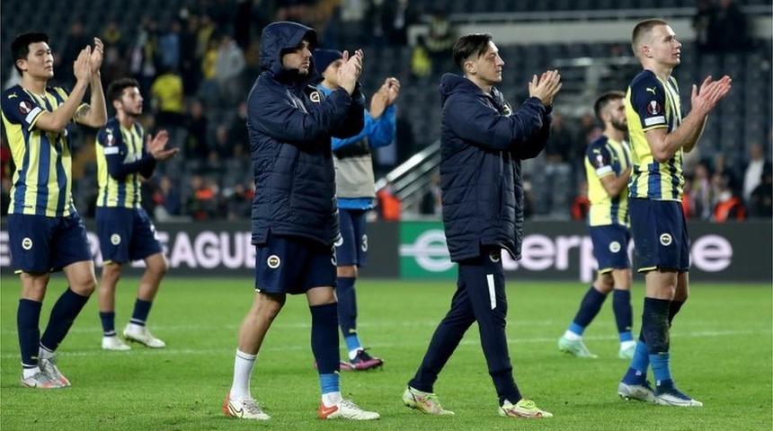 Fenerbah&ccedil;e, Avrupa Ligi'ndeki son ma&ccedil;ında Frankfurt ile 1-1 berabere kaldı