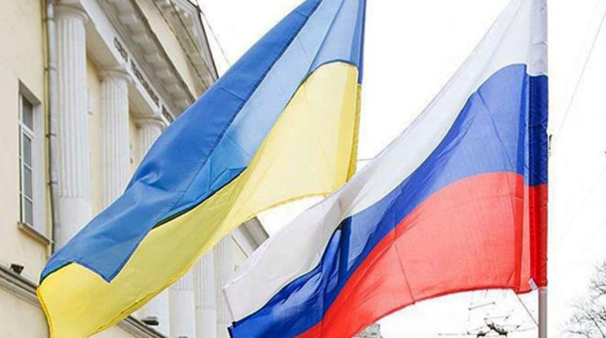 Kerç Boğazı'na doğru ilerleyen gemi, Ukrayna ve Rusya arasında gerilime neden oldu