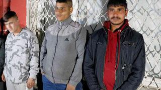 Uyuma numarası yaparken yakalandı! Adana'da hırsızlık şüphelilerine gözaltı