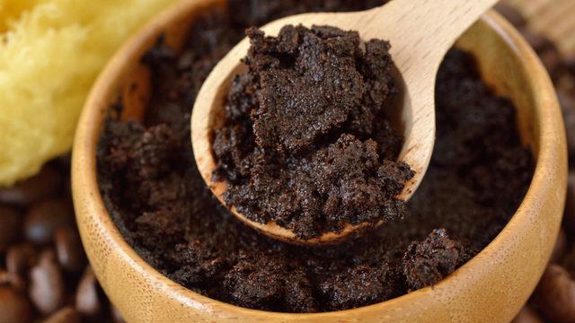 Hem peeling hem gübre işlevi görüyor! Kahve telvesinin kullanım alanları sizi çok şaşırtacak