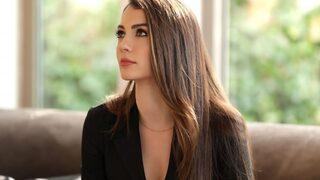 Önce paylaştı sonra sildi! Aşk Mantık İntikam'ın Esra'sı Burcu Özberk yere uzandığı pozuyla beğeni topladı