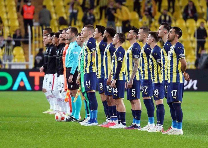 Son dakika | Avrupa'daki hayal kırıklığı sonrası Pereira'ya sert sözler: "Tam bir yetersiz! Fenerbahçe'yi bozuk para gibi harcıyor..."
