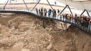 Rus turistler Göbeklitepe’ye akın etti! Tarihin sıfır noktasına hayran kaldılar