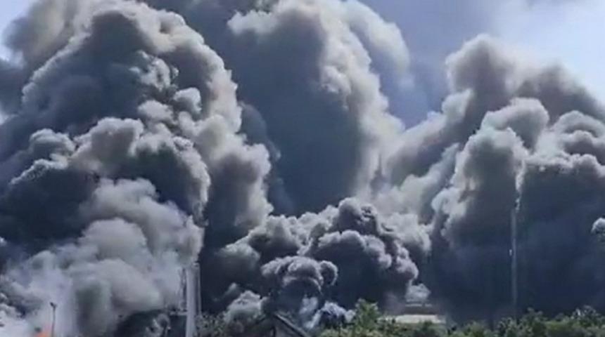 Patronuna kızan Taylandlı kadın yağ deposunu havaya uçurdu