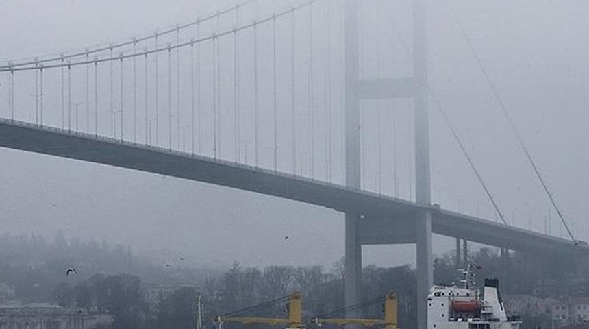 Son Dakika: İstanbul Boğazı'nda gemi arızası! Dümeninde sorun yaşadı, kıyıya çekildi