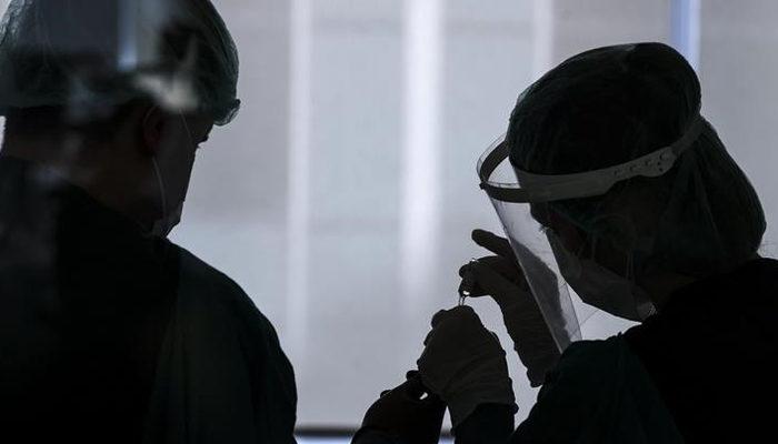 Japon bilim insanları buldu! Koronavirüs olan kişinin maskesi parlayacak