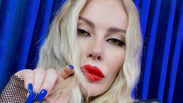 Hande Sarıoğlu ''Gusül abdesti'' yorumunu yanıtsız bırakmadı!