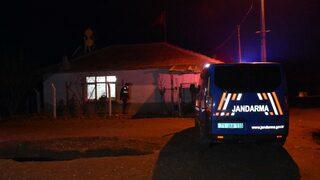 Kırıkkale'de bir kişi, silah temizlediği sırada kendisini ve dini nikahlı eşini yaraladı