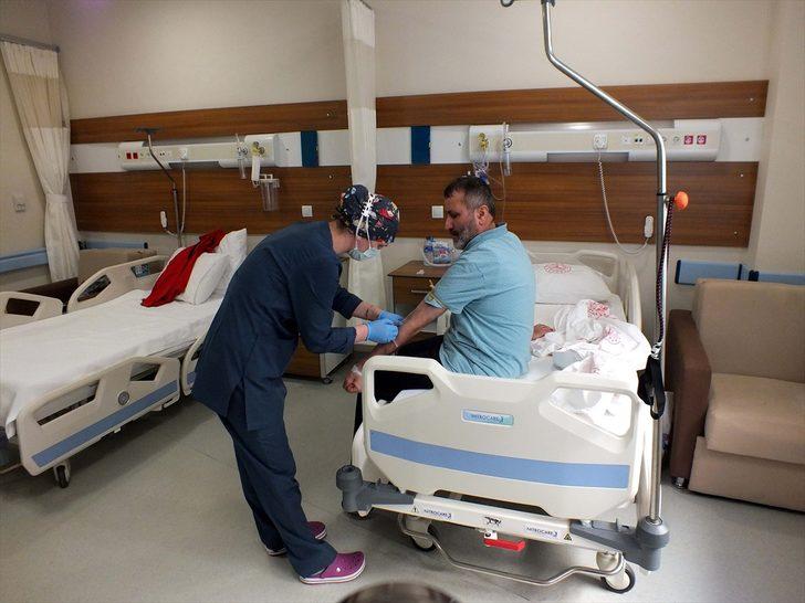 Kovid-19 nedeniyle 105 gün hastanede yattı, taburcu edilmeden aşısını yaptırdı G2