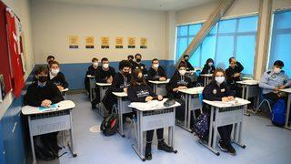 Havacılık meraklısı gençler uçaklardaki uygulamalı eğitimle sektöre hazırlanıyor