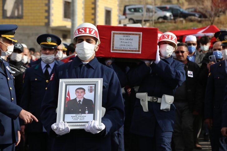 Şehit Piyade Uzman Çavuş Aksöz, Nevşehir'de son yolculuğuna uğurlandı G1