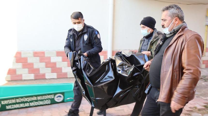 Kayseri'de vahşet! Eşinin ve 2 yaşındaki çocuğunun boğazını kesti