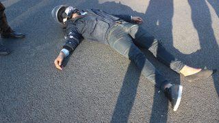 Adana'da beton bariyere çarpan motosikletteki 2 kişi yaralandı