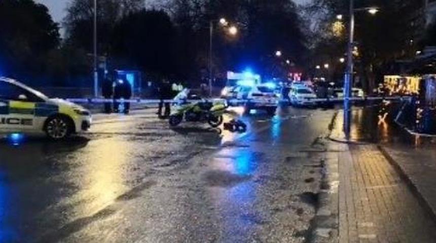 İngiltere'de Kensington Sarayı yakınlarında patlama sesleri