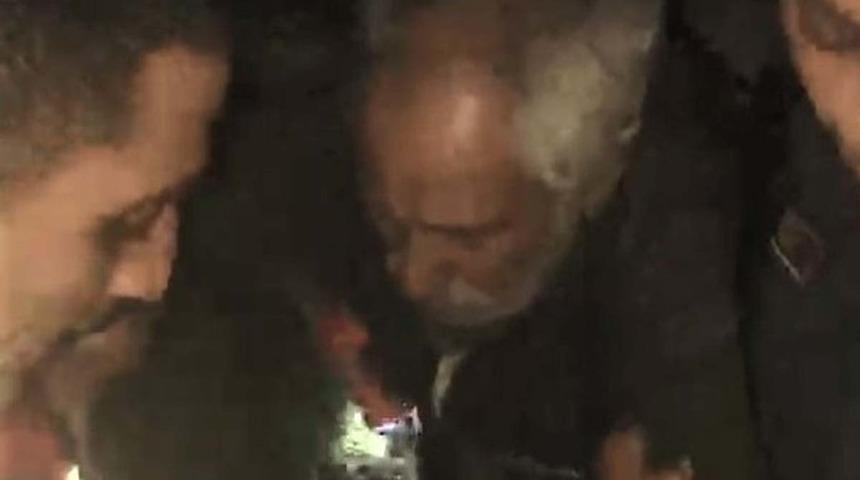 Mantar toplarken kaybolmuştu! Gözyaşlarını tutamadı