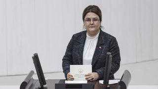 Bakan Yanık'tan engelli raporu olmayan 442 bin kişiye yardım iddiasına yanıt