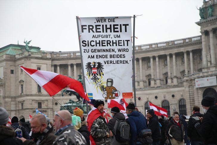44 bin kişi sokağa indi! Koronavirüs kısıtlamalarını protesto ettiler G2