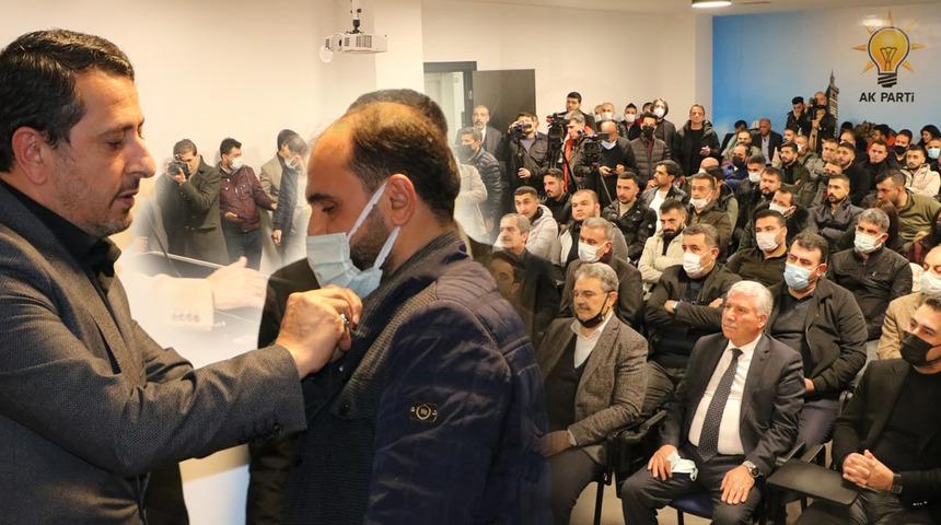 Gelecek Partisi'nden istifa eden 200 kişi AK Parti'ye katıldı