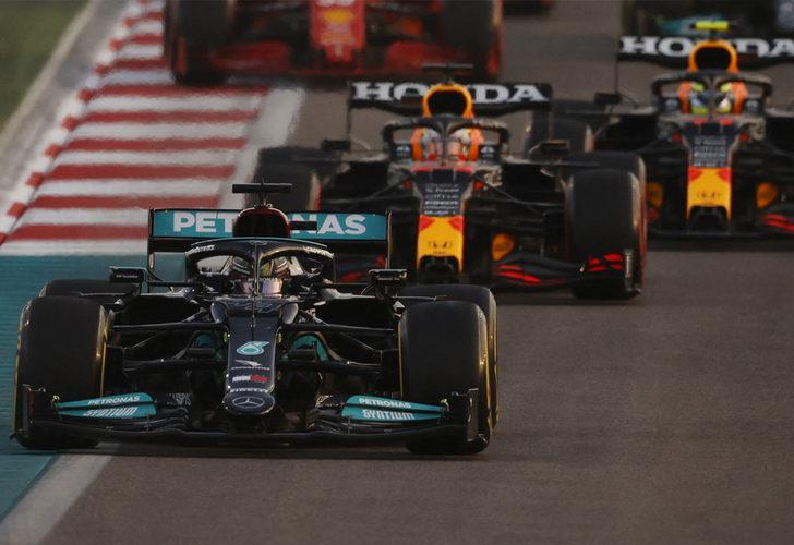 CANLI: Formula 1'de dev yarış başladı