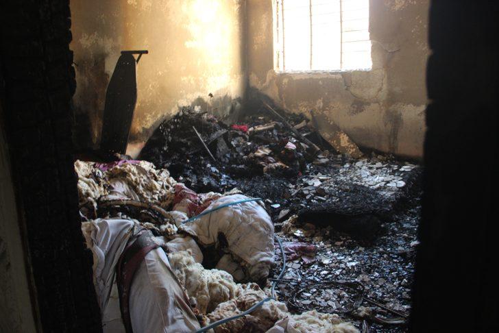 Kapıyı açınca gördüğüne inanamadı! Evini ateşe verip salonda uzandı G1