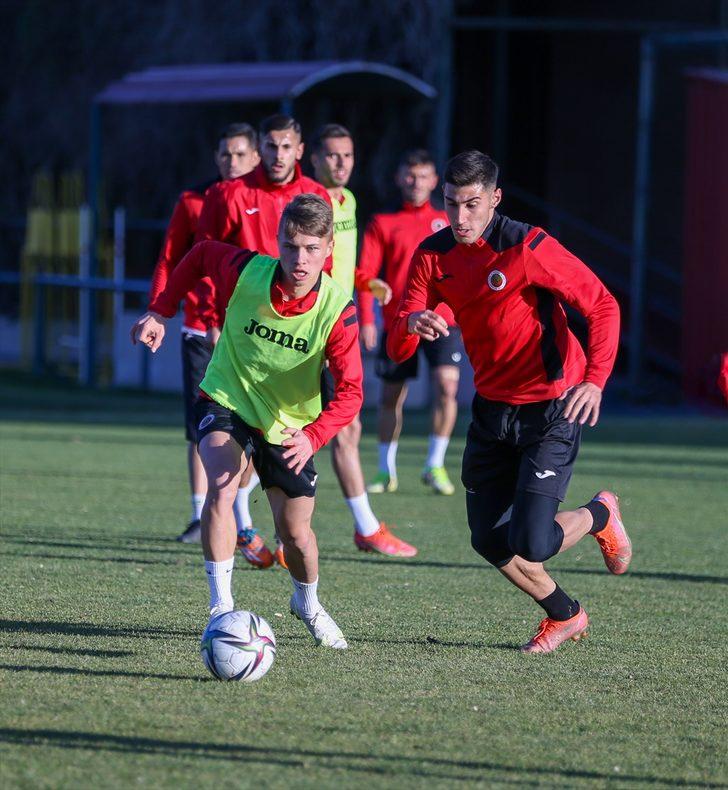 Gençlerbirliği, Büyükşehir Belediyesi Erzurumspor maçı hazırlıklarını sürdürdü