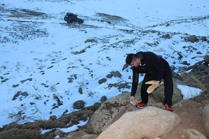 Niğde'de off-road tutkunları yaban hayvanları için doğaya yem bıraktı G3