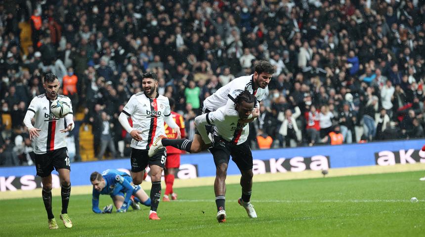 Son dakika: G&uuml;ven Yal&ccedil;ın ve Batshuayi Beşiktaş'ı u&ccedil;urdu! Sergen Yal&ccedil;ın sonrası...