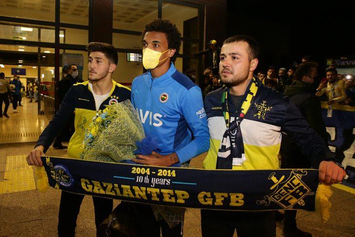Fenerbahçe kafilesi, Gaziantep'e geldi G5