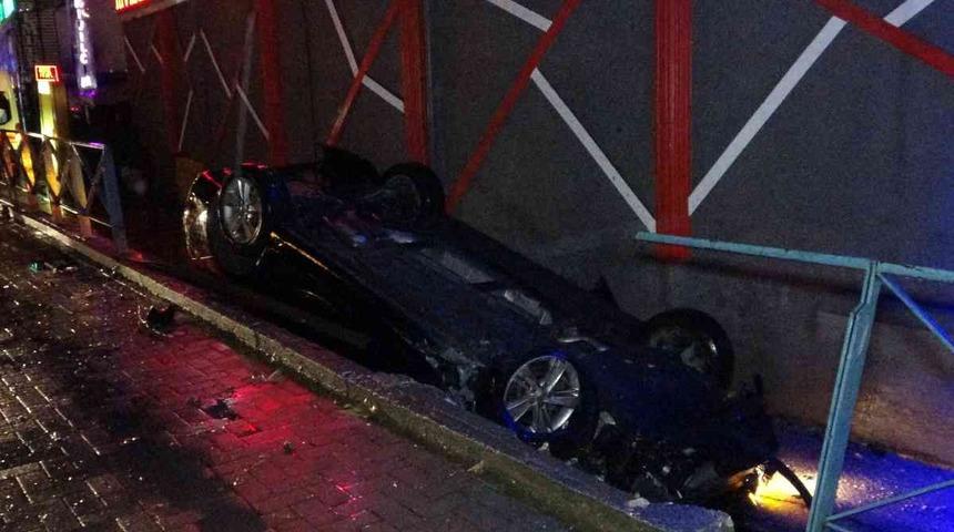 Kontrolden çıkan araç yan yola uçtu: 1 ölü, 1 yaralı