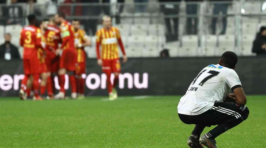 Beşiktaşlı taraftarlardan Larin'e tepki