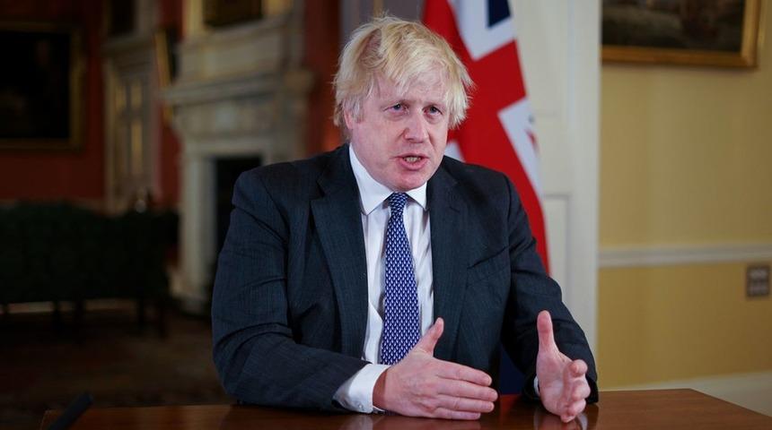 Covid: Boris Johnson 'Omicron dalgası geliyor' dedi, ay sonuna kadar t&uuml;m yetişkinlere &uuml;&ccedil;&uuml;nc&uuml; doz aşı sunulacak