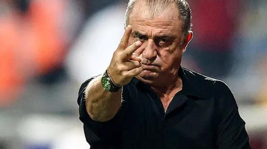 Galatasaray'da yönetim ikiye bölündü!