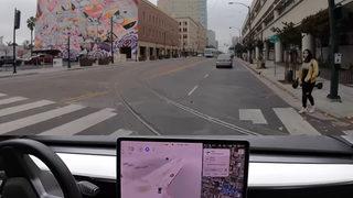 Tesla'nın otonom sürüş yazılımı endişelendirdi! Korkutan anlar