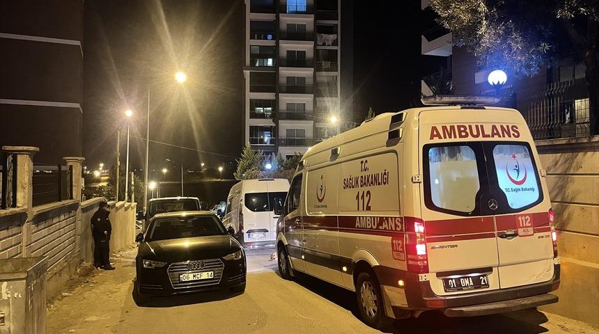 Adana'da eşinin pompalı t&uuml;fekle &ouml;ld&uuml;rd&uuml;ğ&uuml; kadının cenazesi defnedildi