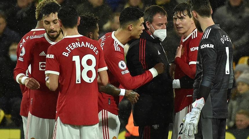 Manchester United kulüp tesislerini kapattı